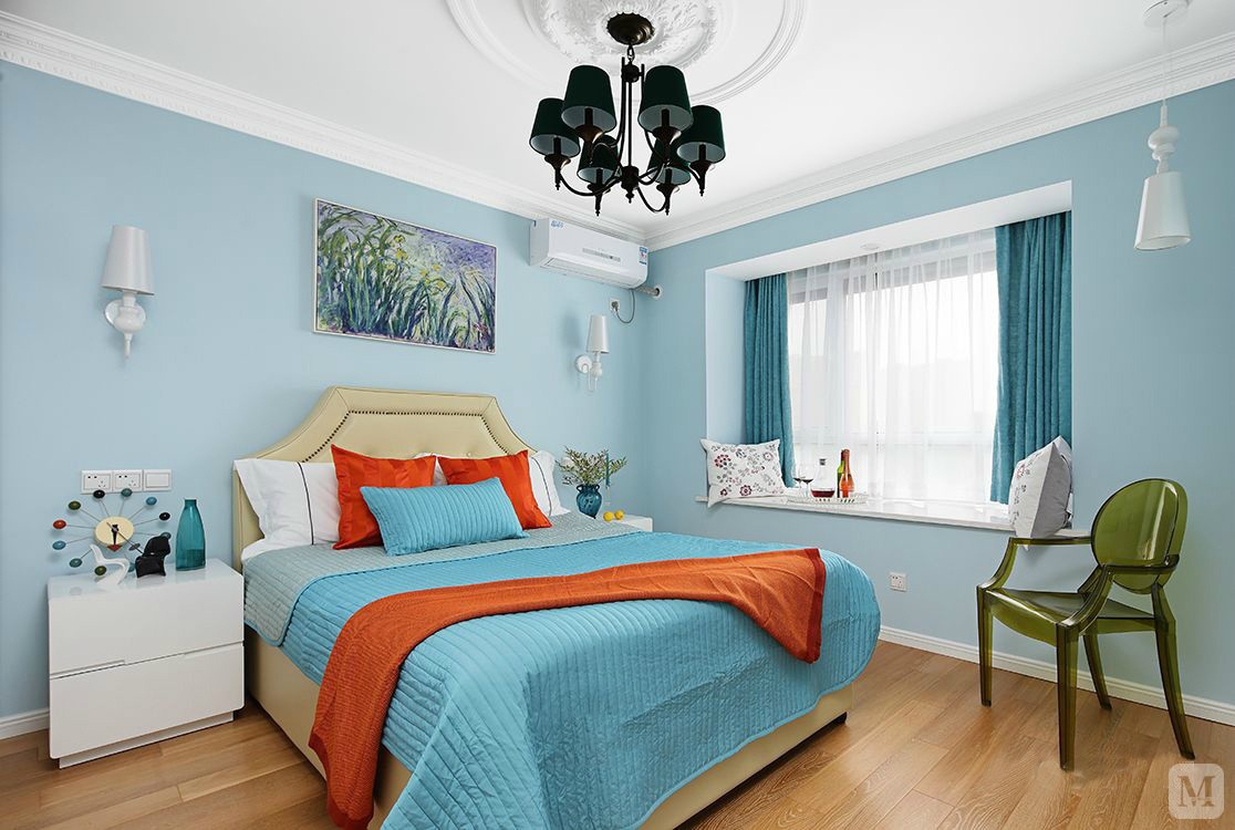 平凡的日子里,灵感就像云朵里的马卡龙,玩味的乐趣浓缩其中;是的