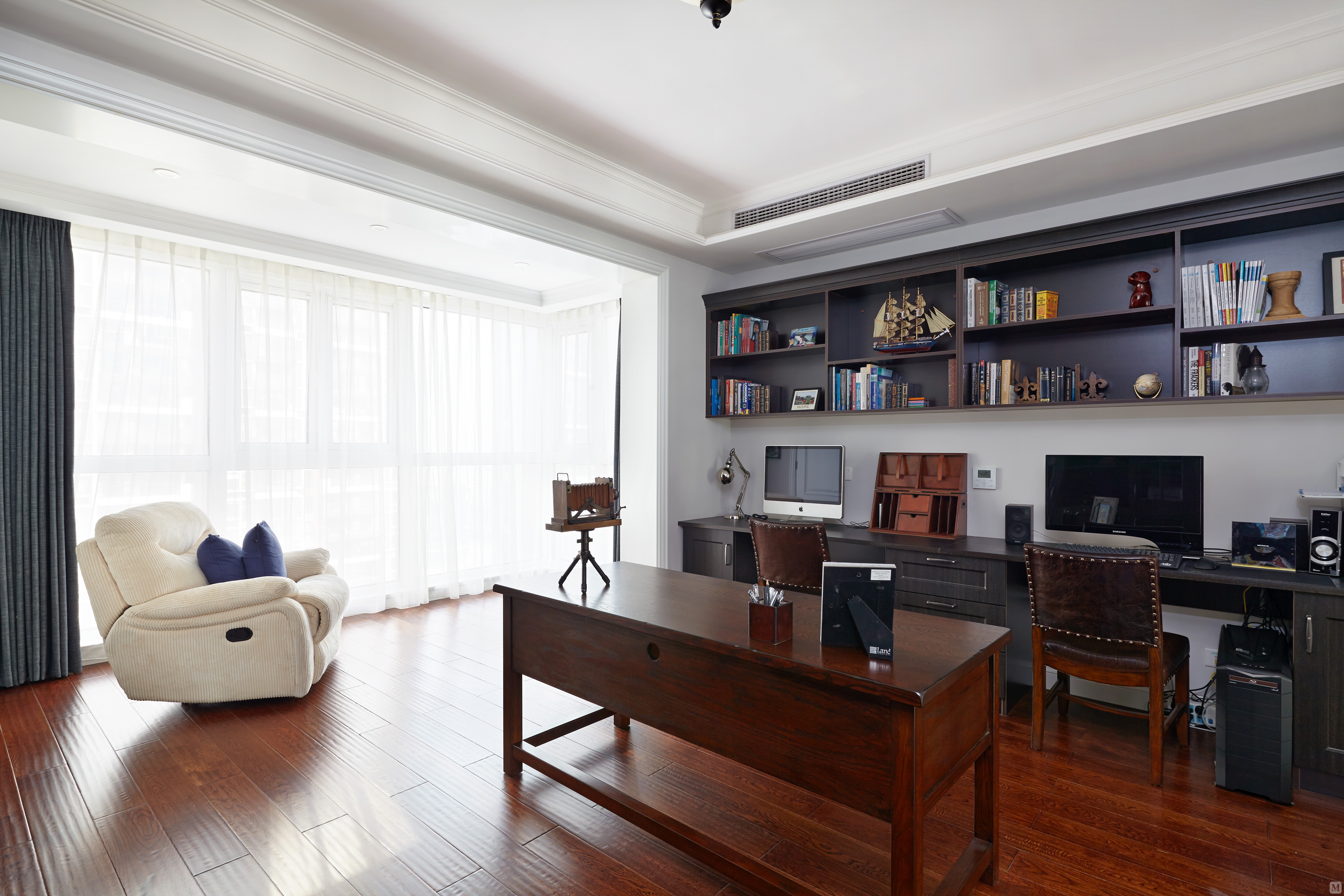 简约书房书柜装修效果图