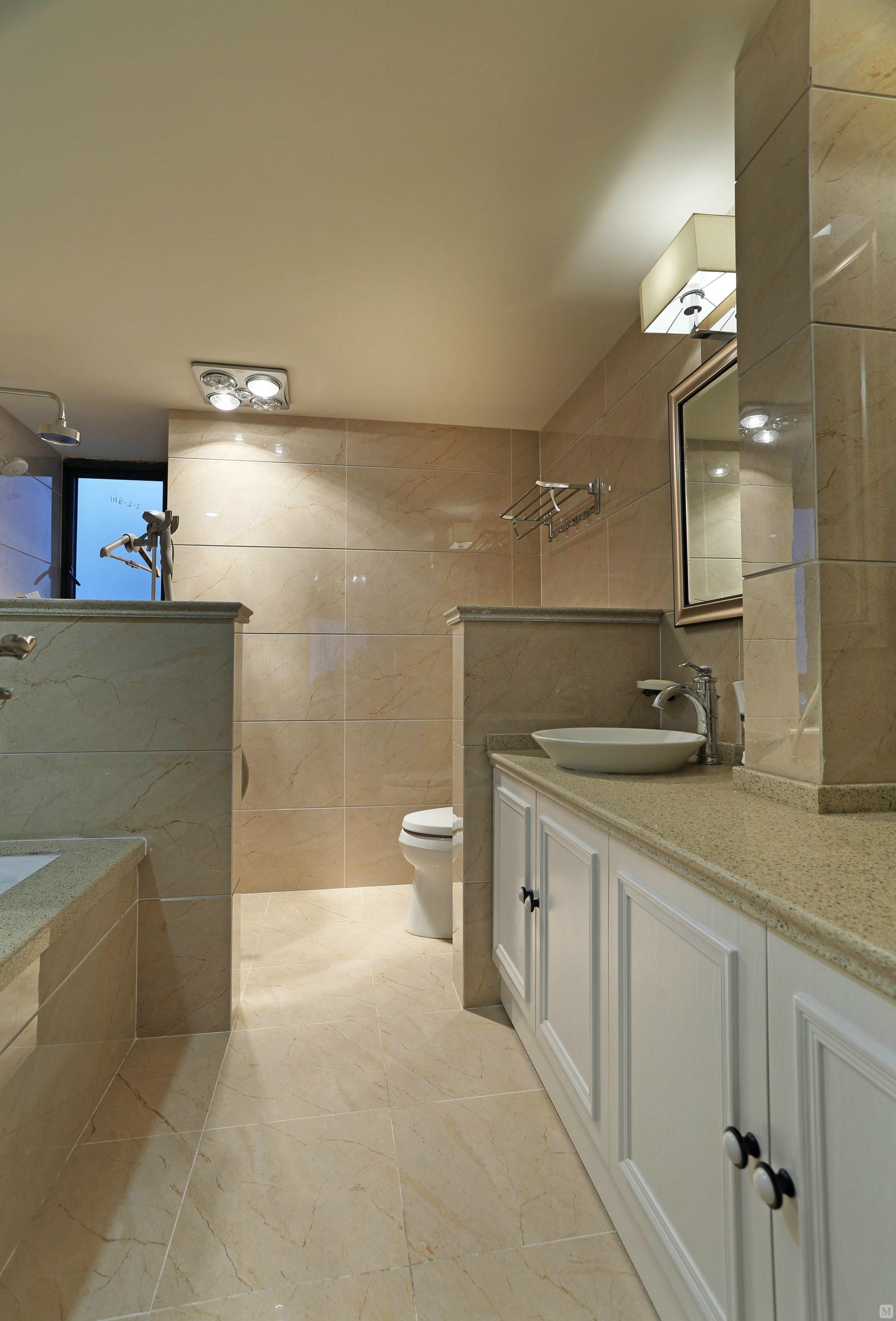 美式卫生间灯具装修效果图