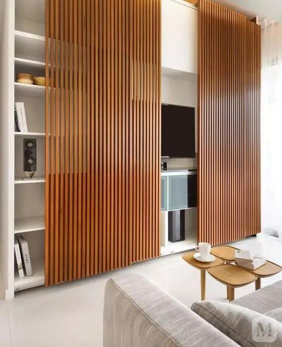 可旋转电视,多空间共用 将实体墙改为柜体隔断,并将可旋转电视安装在