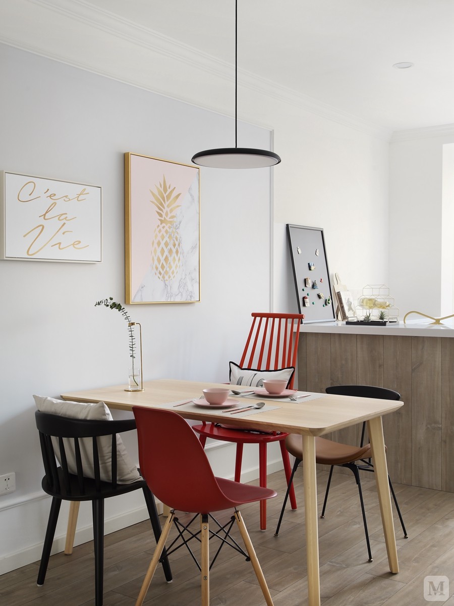 简欧餐厅餐桌装修效果图