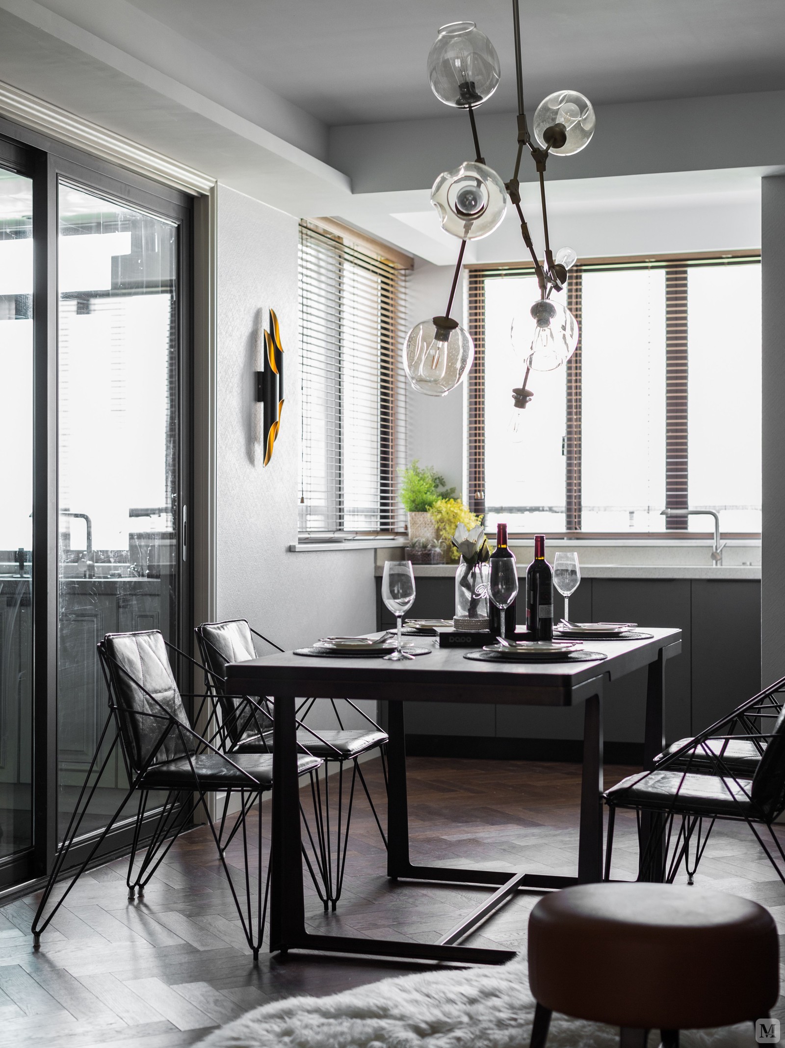 简约餐厅餐桌装修效果图