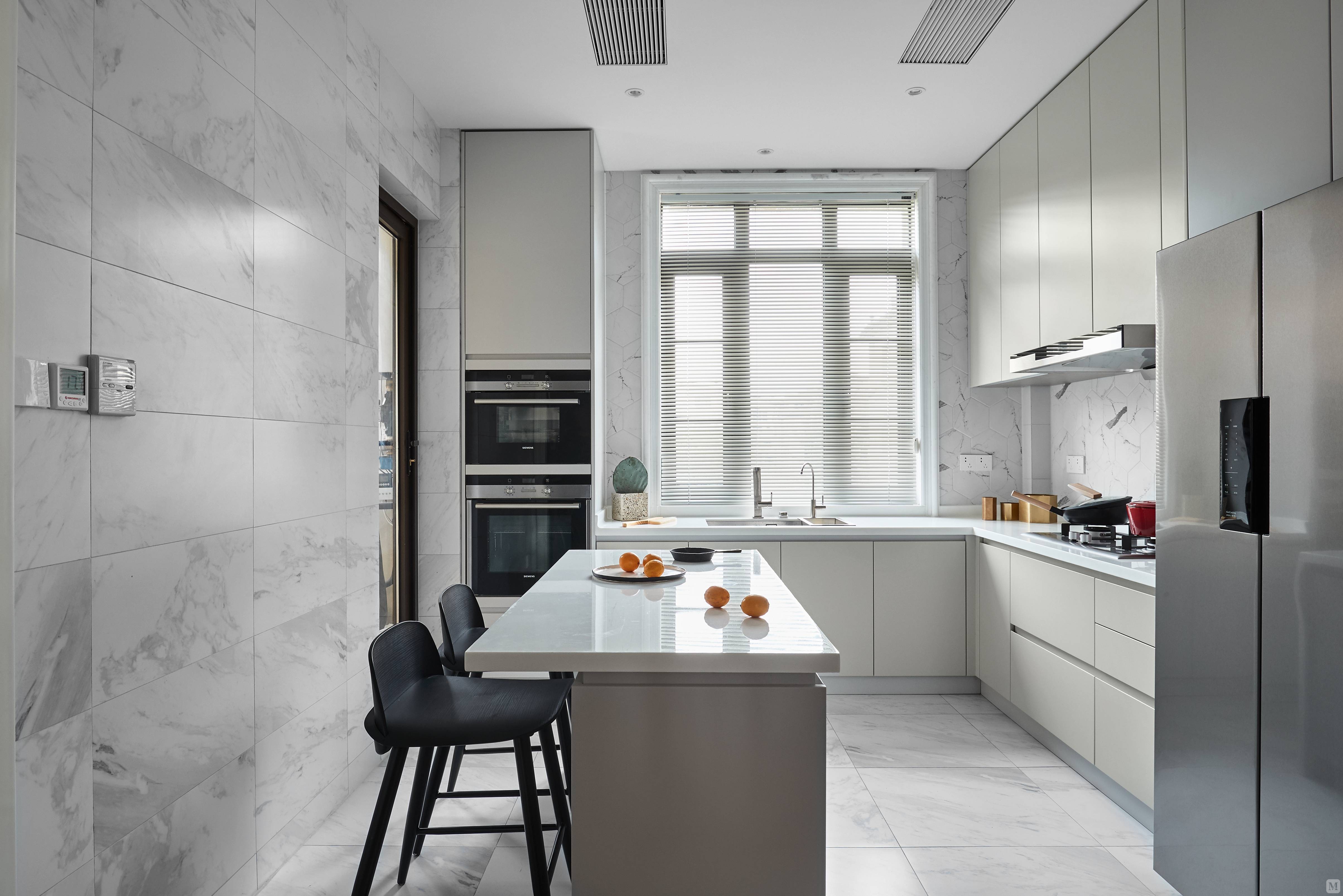 简约厨房组合柜装修效果图-红星美凯龙家装效果图