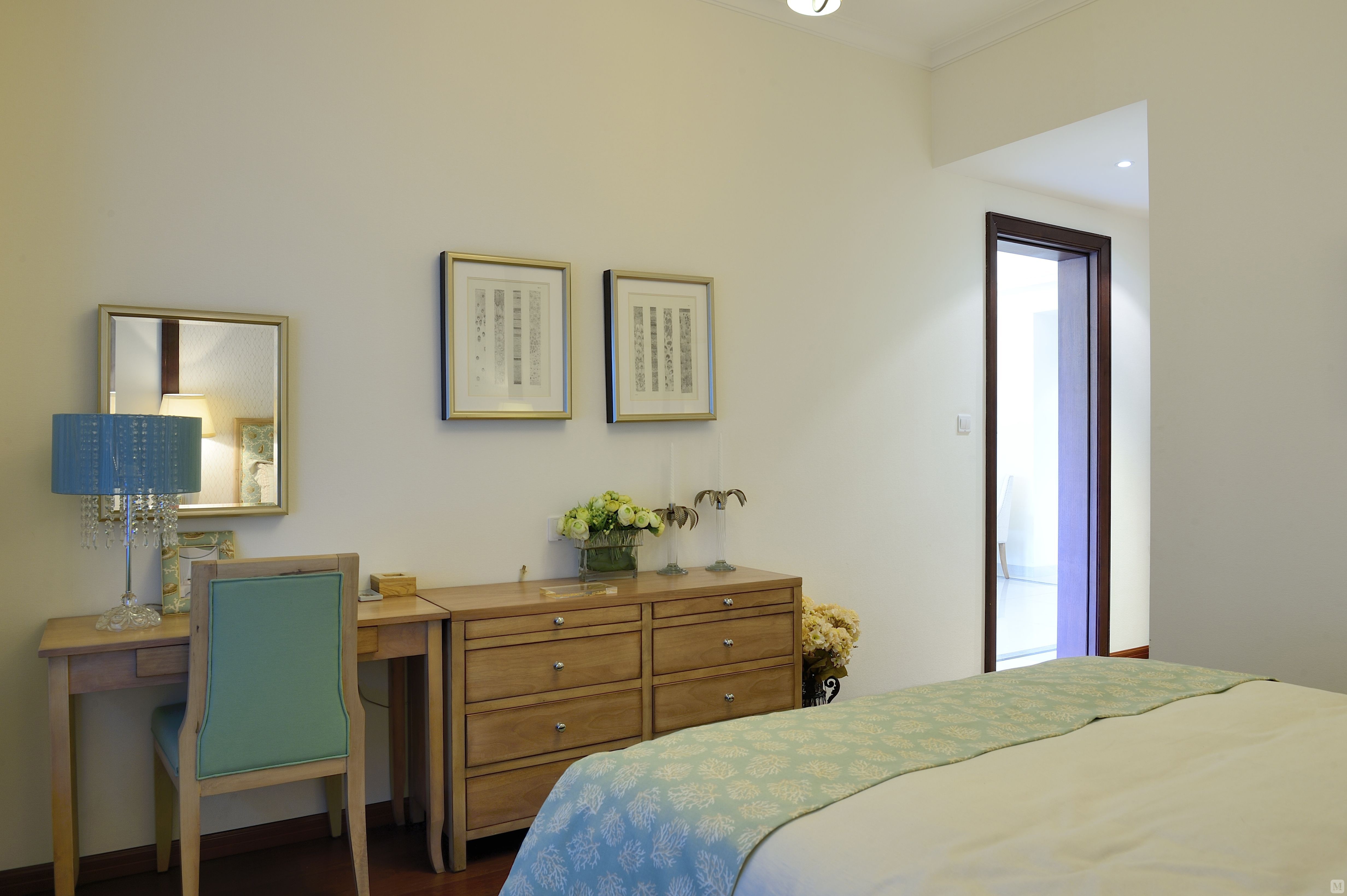 9万98㎡简欧二房装修清莹透亮简约小家