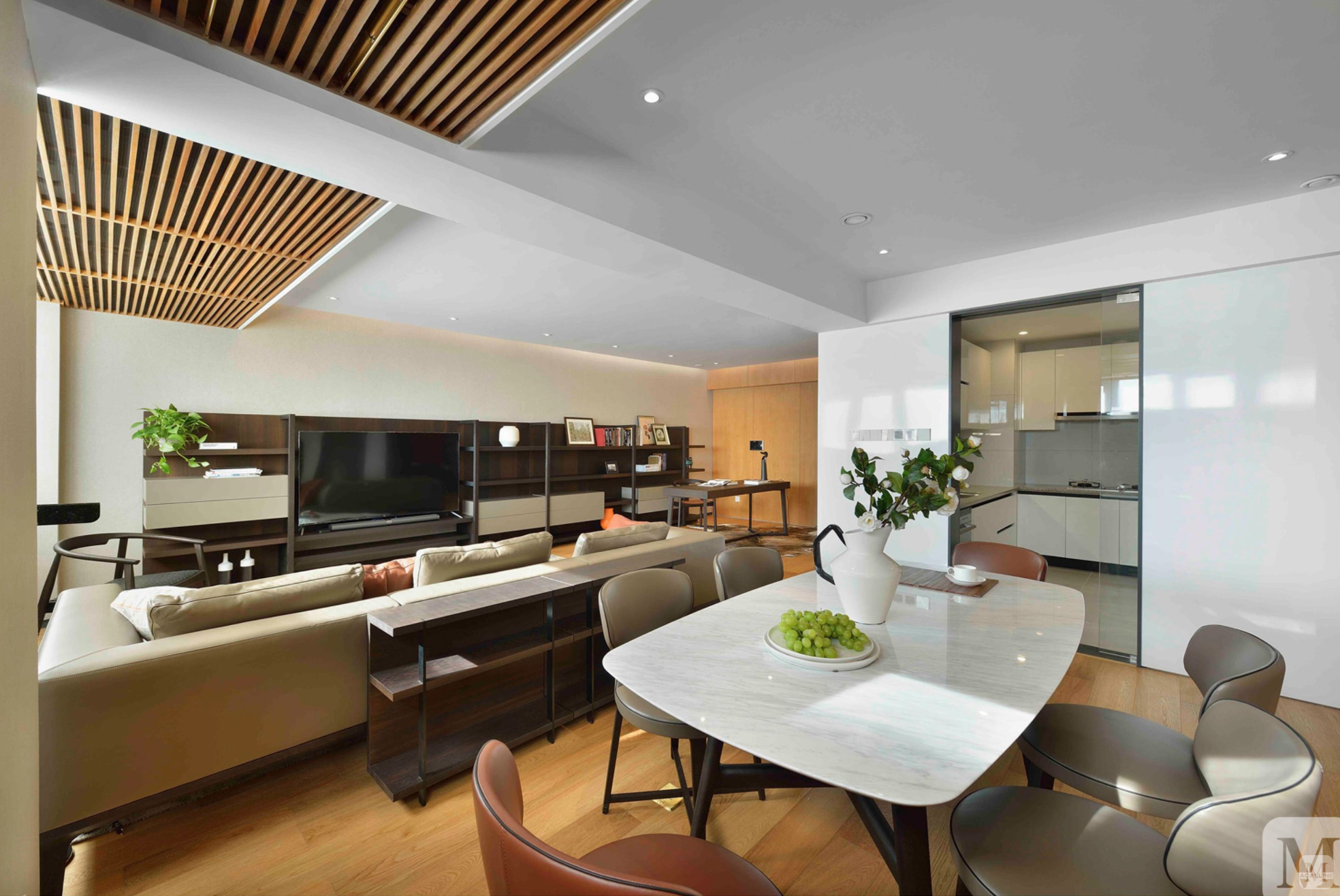 现代简约风格主要表现在空间开敞,内外通透,在空间平面设计中追求不受