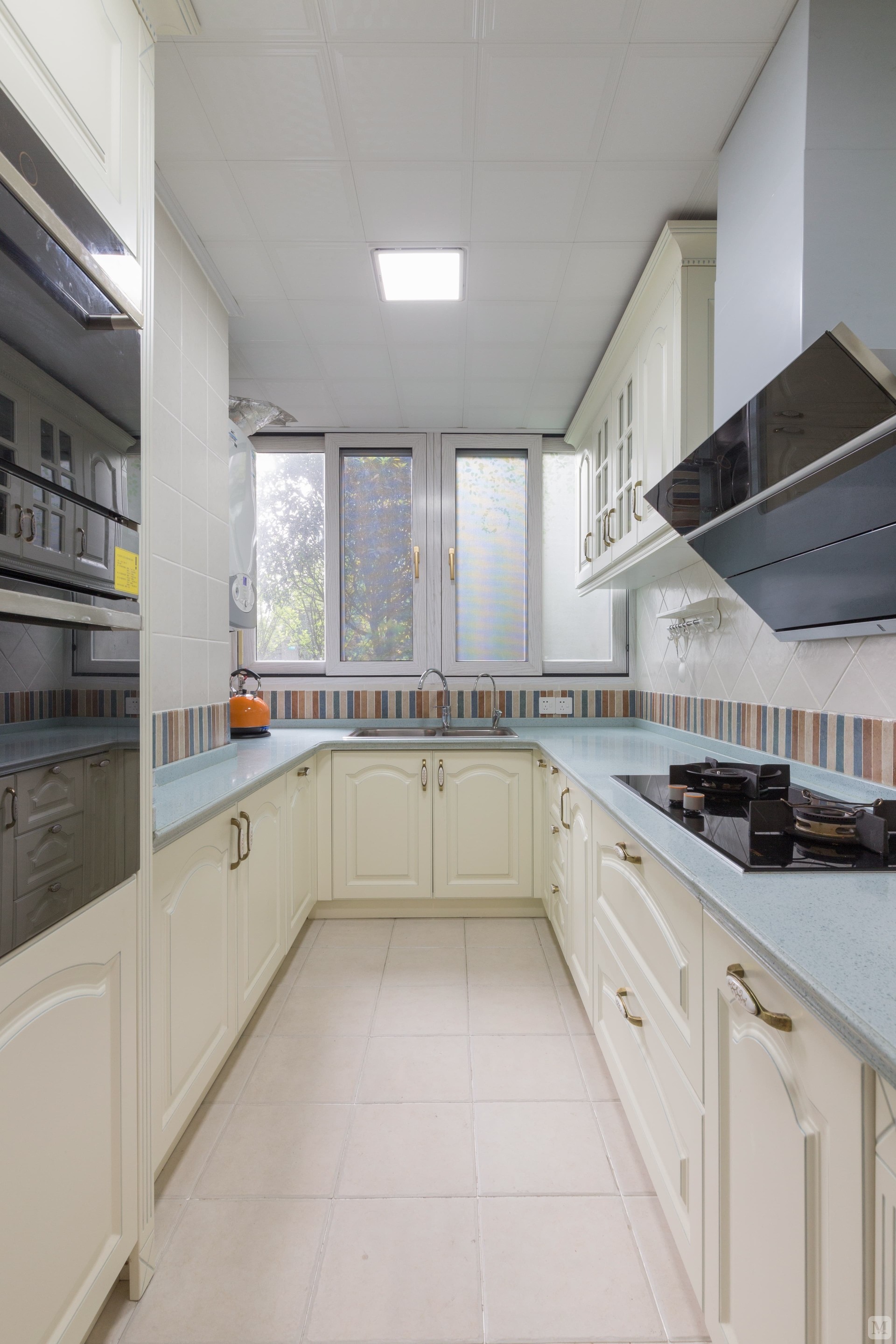 美式厨房组合柜装修效果图