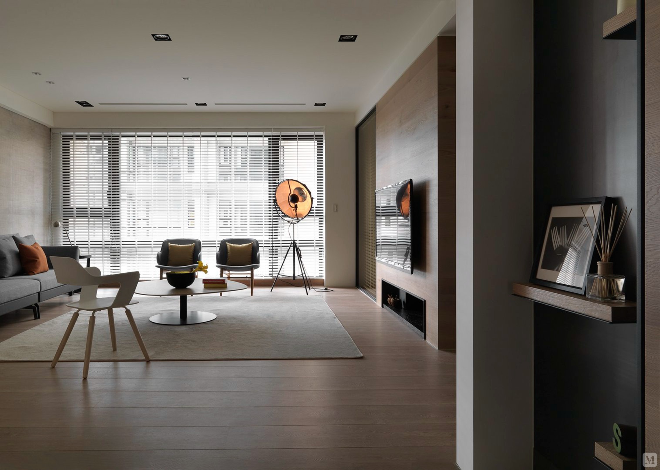 装修风格和极简主义一样,在设计上都追求于展现出原始的本质,追求简洁