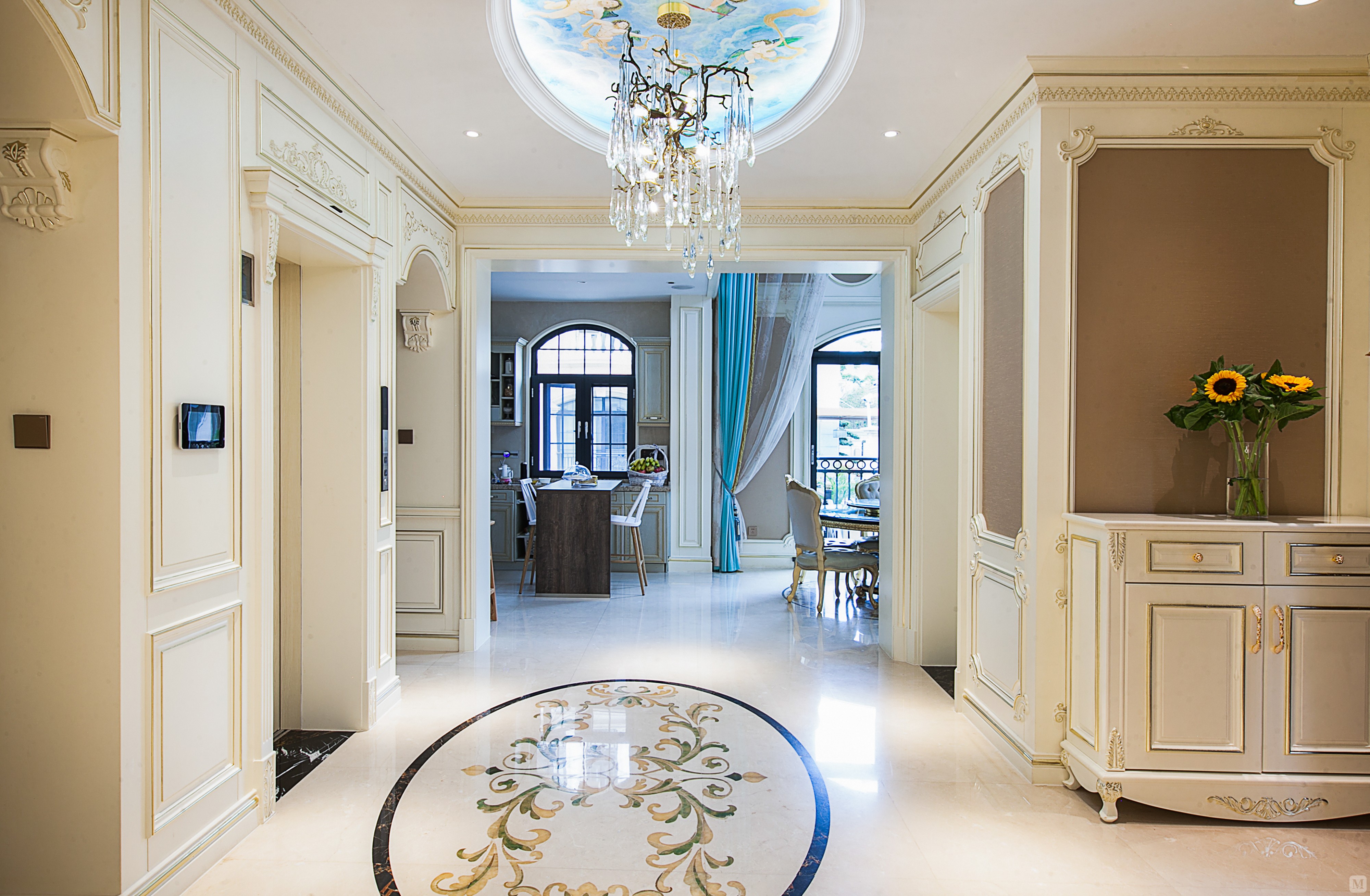 简欧 #联排别墅 高端大气的硬装,结合温馨的品质软装,将空间填满炔换